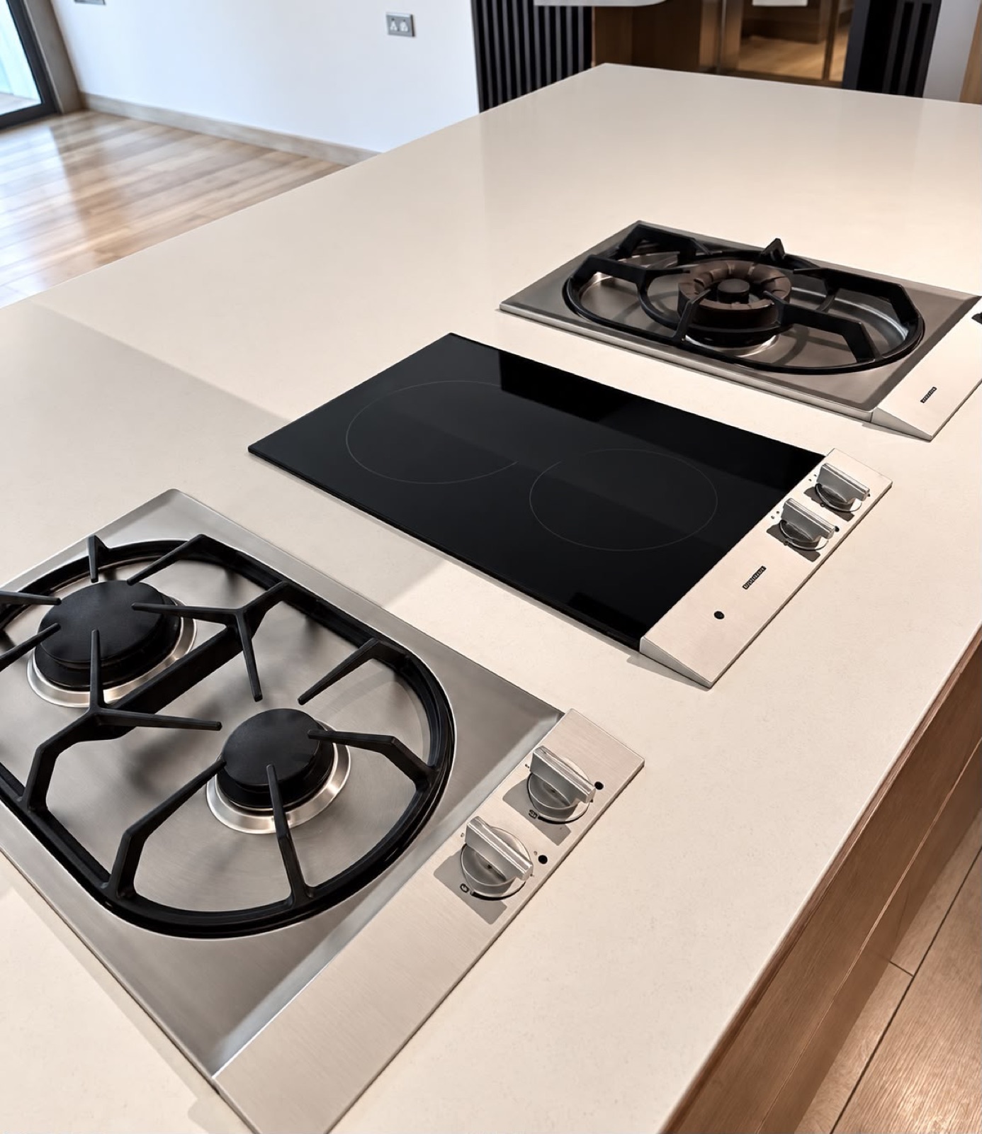 Hobs, detailed — real Kin & Klean job
